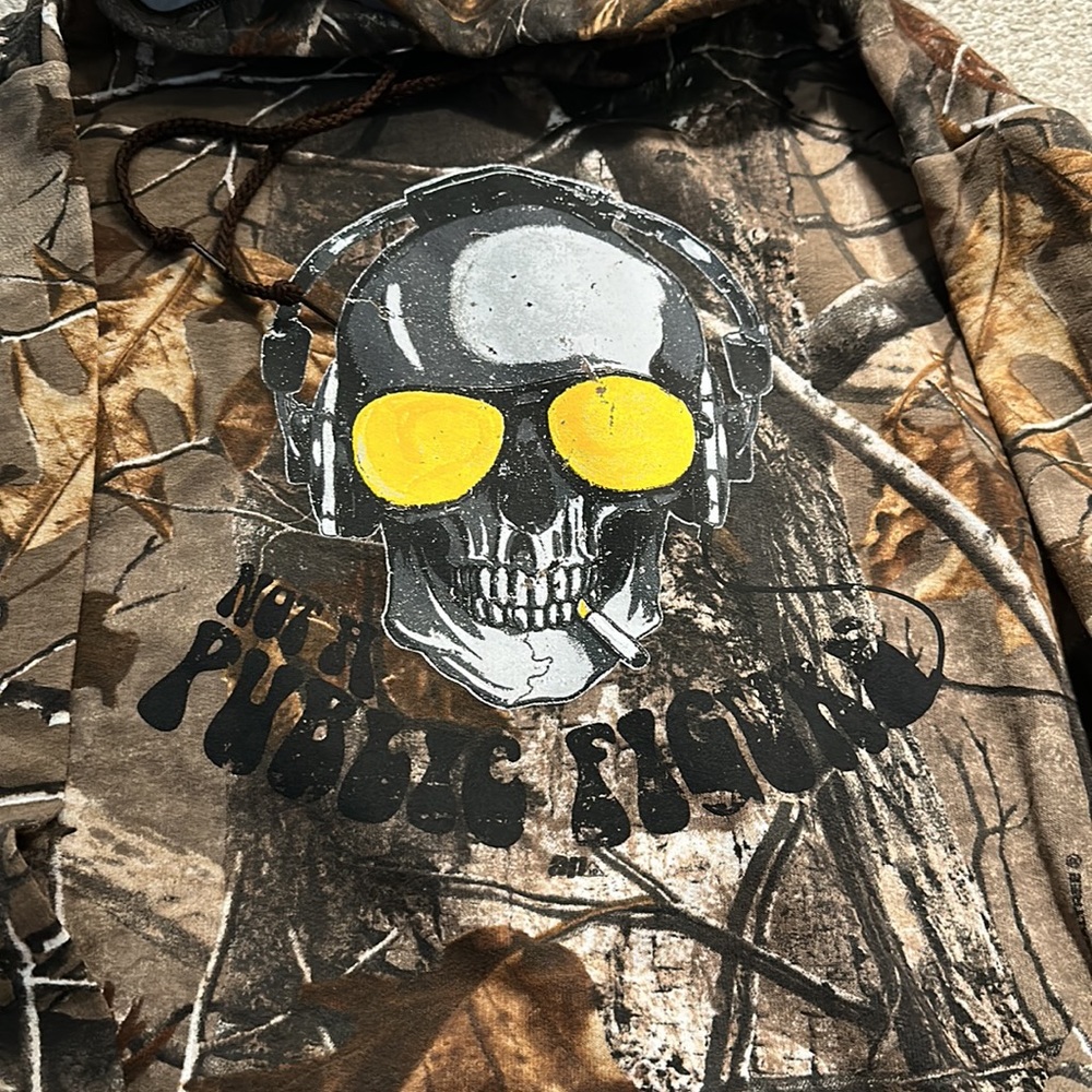 Not a public figure sweatshirt - Picture 2 of 4